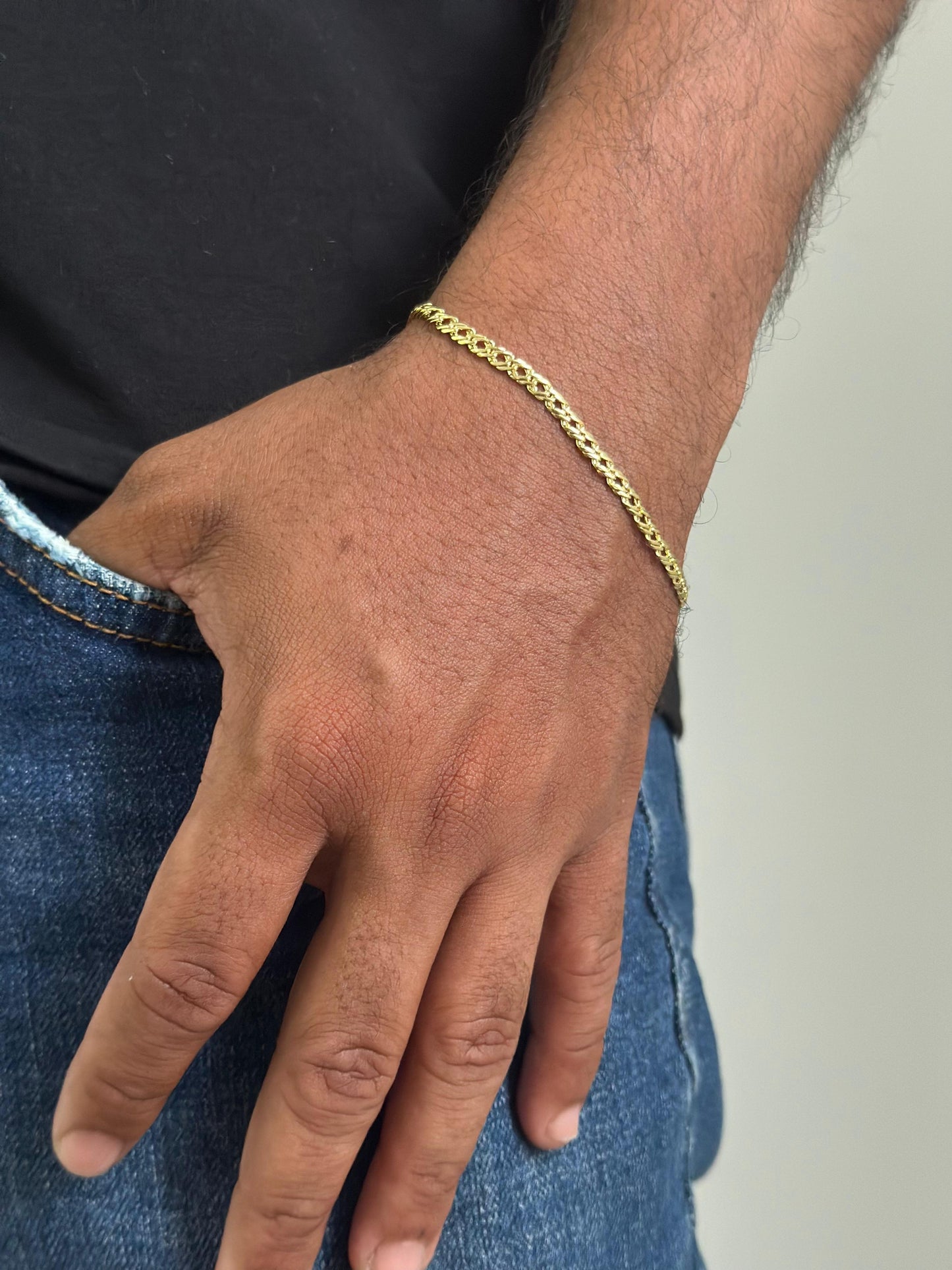 PULSERA ENTRELAZADA
